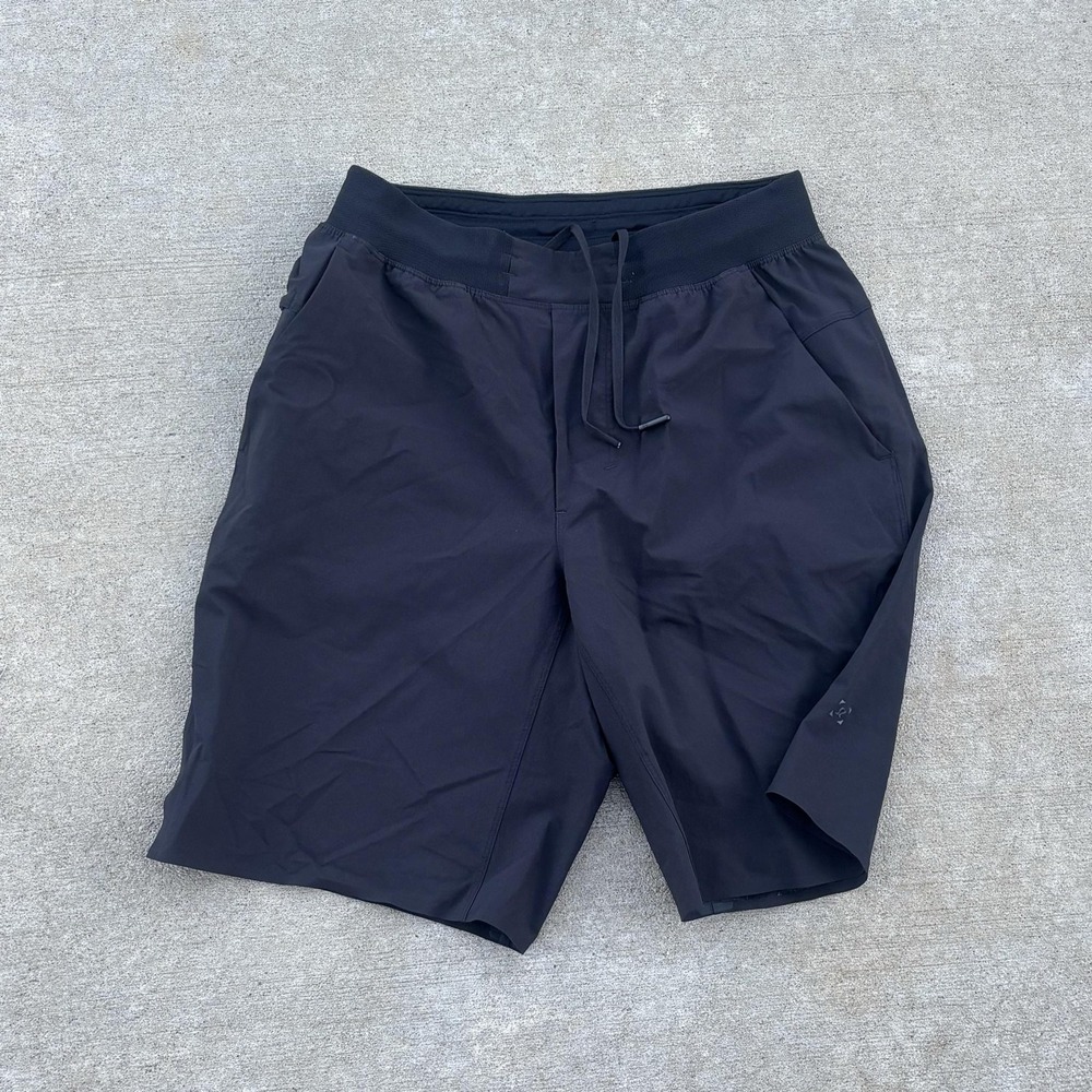 Lululemon Shorts Mens Small Black 10 Inseam Running Training Athletic Gym